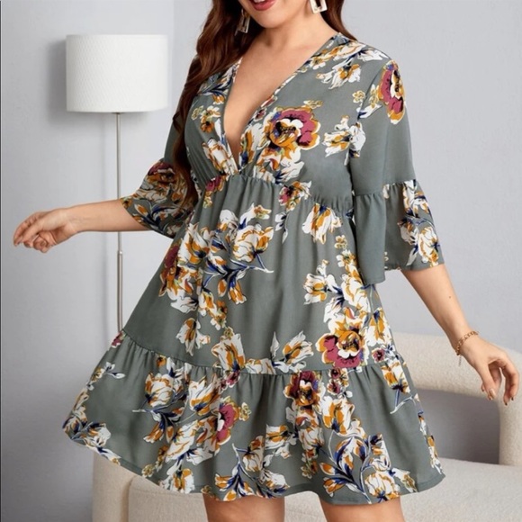 Dresses & Skirts - Boho Plus Size Floral Print Ruffle Hem Mini Dress